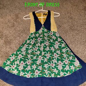 Size L Woman's Short Silky Dress with Floral Print